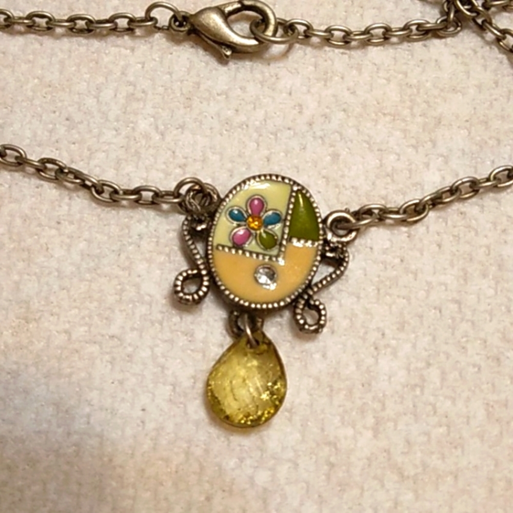 Vintage style enamel necklace